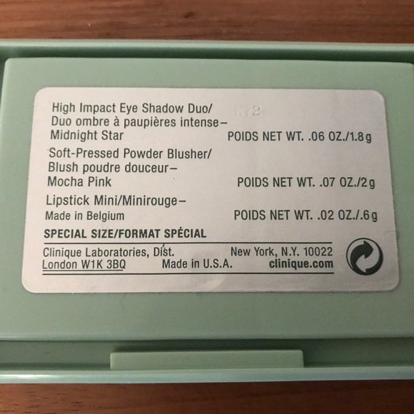 ❌SOLD❌ Clinique mini makeup set - Picture 3 of 3